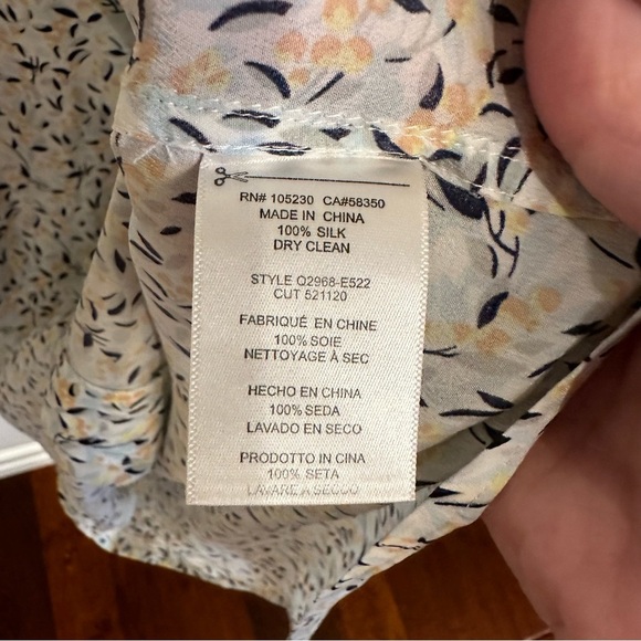 Equipment Femme Adalyn Women’s Silk Button Down Blouse Floral Pattern Office S - Picture 6 of 9